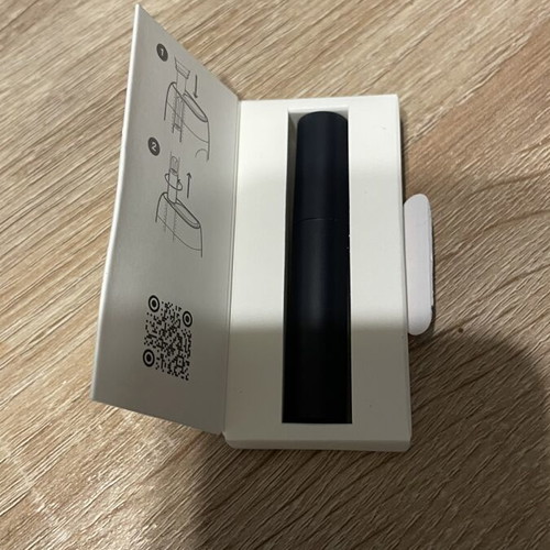 Glo HILO tobacco heating device like new, green