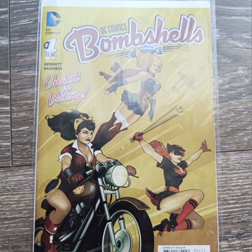 DC Comics Bombshells #1 "United for Victory" comic new, English
