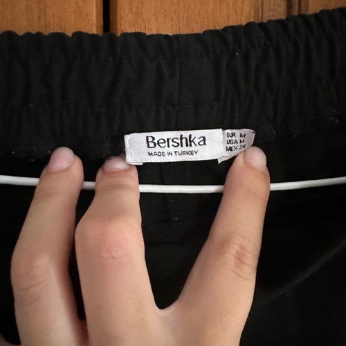 Bershka office pants used, black with burgundy velvet stripes, size M