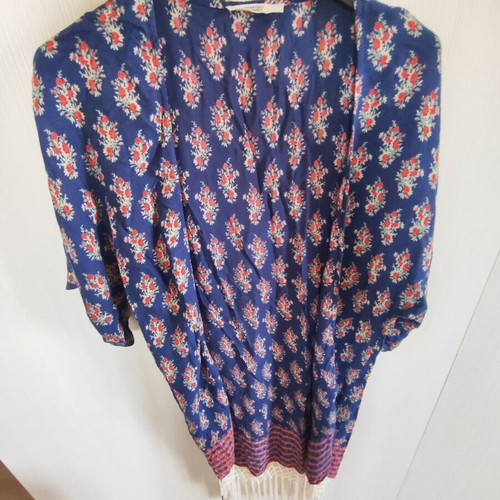 Floral kimono Mango like new, summer vest with fringes