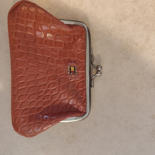 Coin purse coral like new