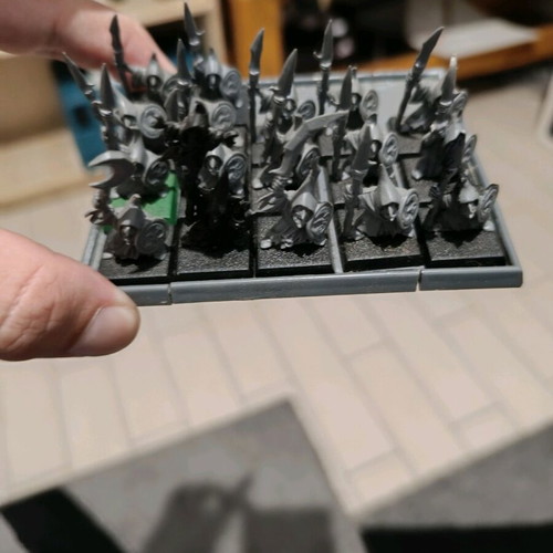 Goblin army new set with 10 spiders, 22 archers, 42 spears, 3 models, temple and troll