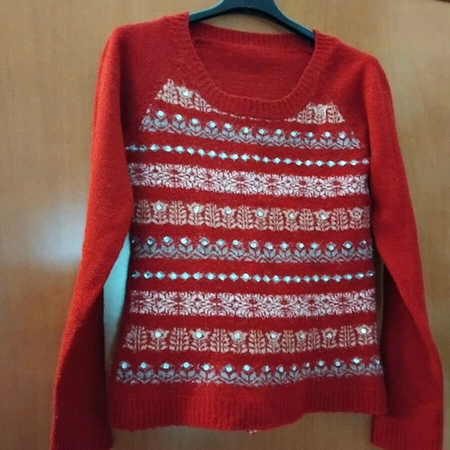 Italian jacquard sweater like new, red with strass