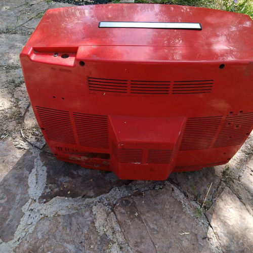 Old-style television used, works normally