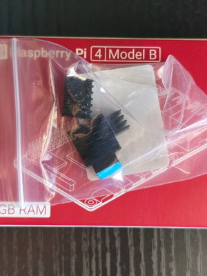 Raspberry Pi 4 Model B 2GB RAM with set of 4 heatsinks, new