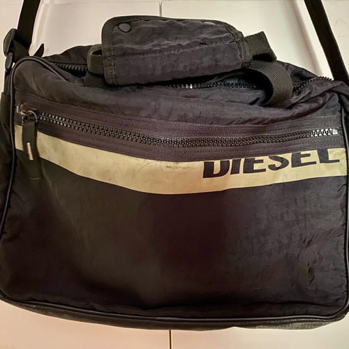 Diesel messenger bag like new, black with laptop compartment