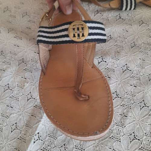 Tommy Hilfiger women's sandals size 38 like new