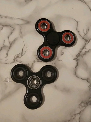 Fidget spinner used, set of 2 with damage