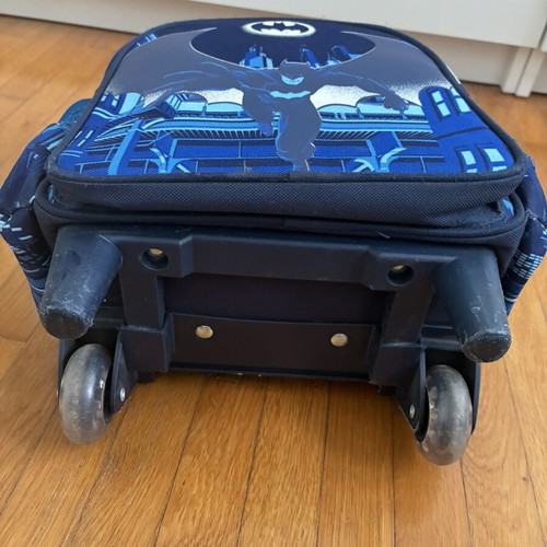 Batman kindergarten trolley bag with glow-in-the-dark details