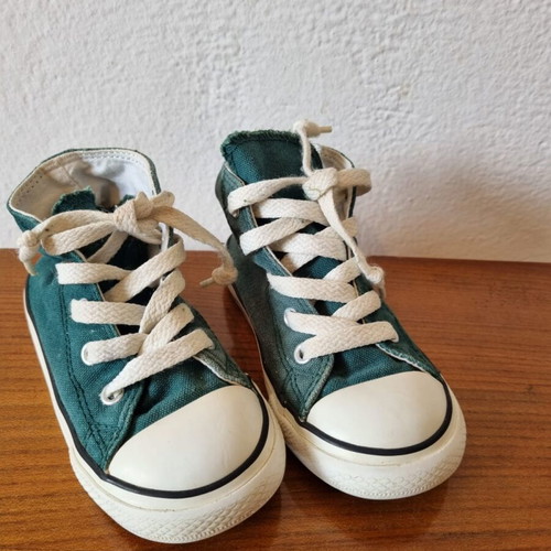 Converse kids boots size 24 like new green