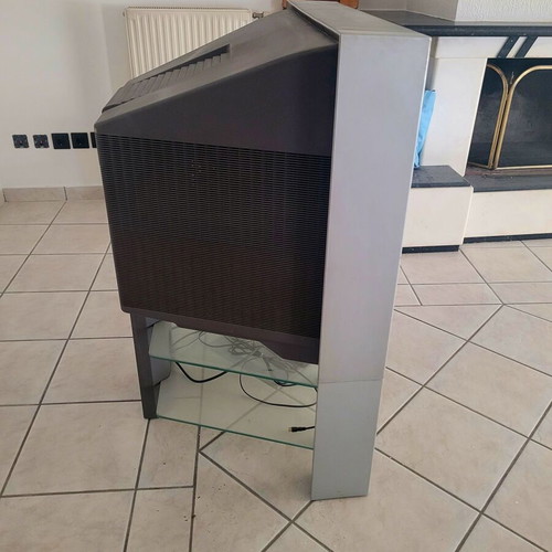 Sony Trinitron KV-34FQ75D TV like new with stand and decoder