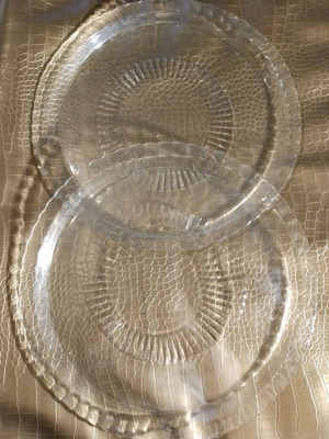 Serving platters used, 2 pieces, 32 centimeters