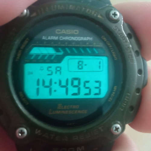 Casio DW-285 watch used, good condition