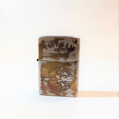 Zippo Vietnam War 1969 collectible like new with US Coast Guard emblem