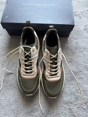 Tommy Hilfiger shoes new with box, size 41, white and green