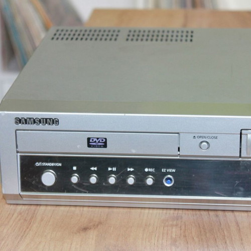 Samsung SV-DVD 50 used VCR with VHS playback only