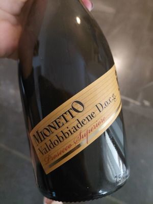 Mionetto Valdobbiadene Prosecco Superiore DOCG αφρώδες κρασί καινούργιο