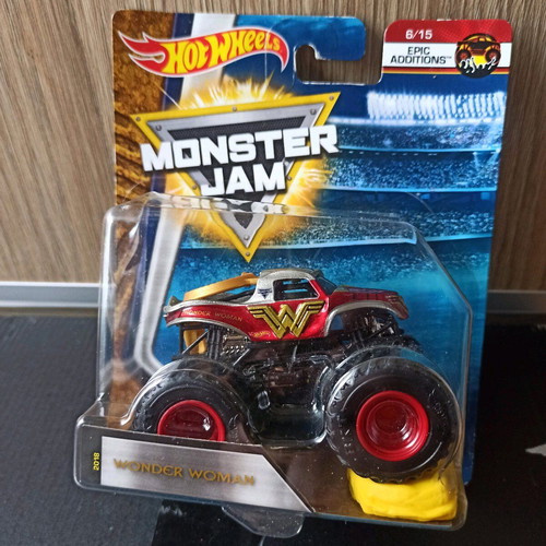 Hot Wheels Monster Jam Wonder Woman 1/64 new