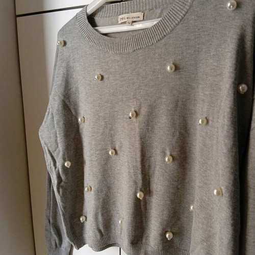 Blouse with pearls gray like new, size L