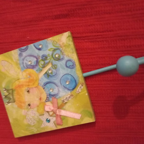 Children's hanger "welcome friends" like new