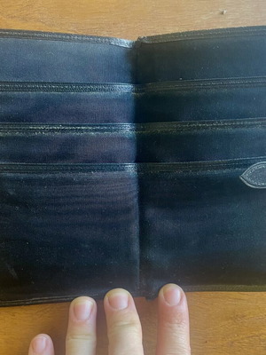 Vintage leather wallet with flap closure, black