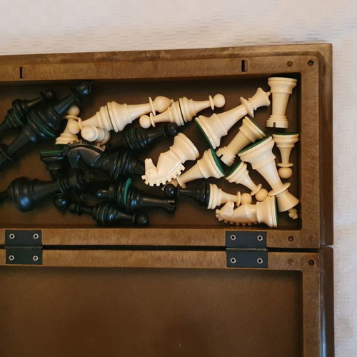 Magnetic chess game used
