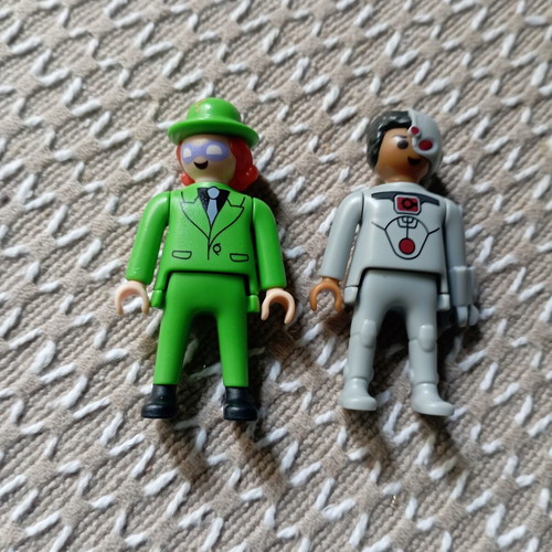 Playmobil figures from Kinder eggs like new, set of 2