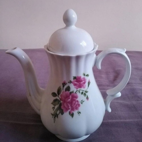 Vintage teapot from fine Bavaria porcelain like new