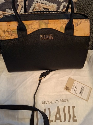Alviero Martini 1a Classe black hand bag new, recent collection