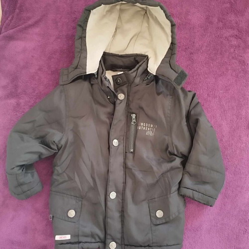 Children's jacket used for 3 years old black with detachable hood