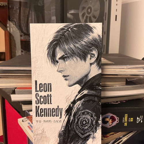 Resident Evil Leon S. Kennedy decorative item new, PLA material