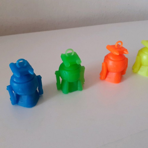 Robots from old ice creams like new