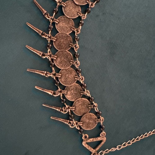 Vintage women's choker necklace with coins used, silver color