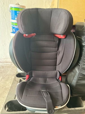 Παιδικό κάθισμα αυτοκινήτου isofix σαν καινούργιο, κατάλληλο 4-12 ετών