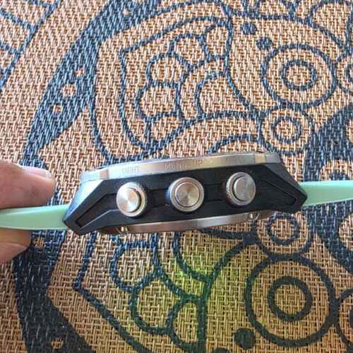 Garmin MK2 like new with box and silicone straps