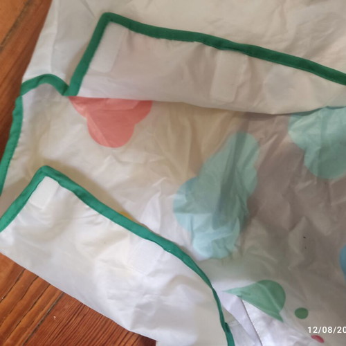 Djeco children's protective painting apron like new, ages 3-6