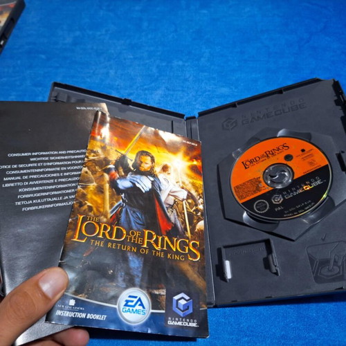 Lord of the Rings Nintendo GameCube game used with manuals