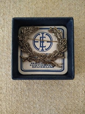 Collectible pin from National Historical Museum silver, like new