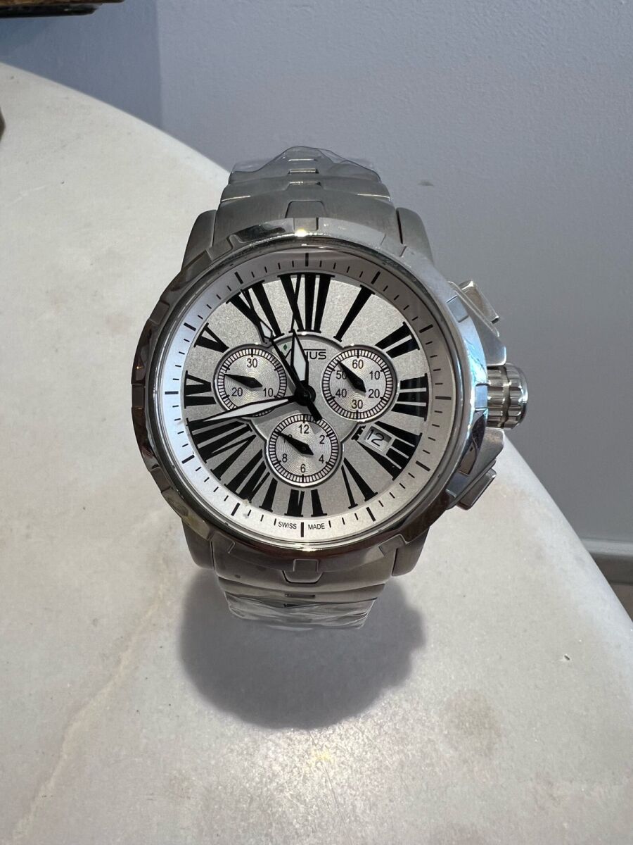 Venus Swiss Made Chronograph 1311… - € 579,99 - Vendora.cy