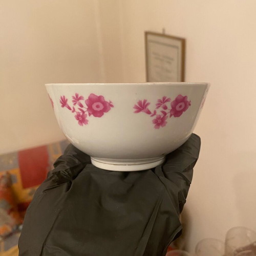 Porcelain bowls used, set of 6 with pink flowers and gold detail