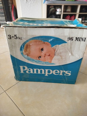 Συλλεκτικό κουτί Pampers μεταχειρισμένο από τη δεκαετία του '80