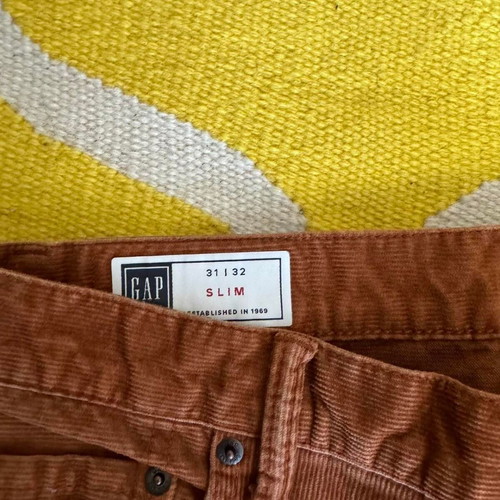 Women's corduroy pants GAP size 31/32 slim like new, brown