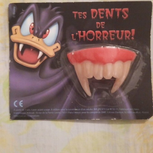 Plastic vampire fake teeth costume accessory