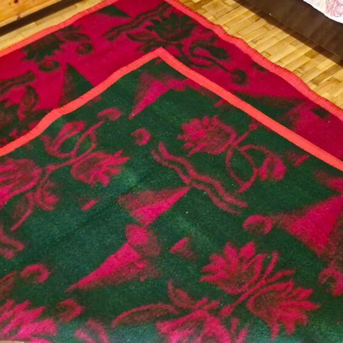 Wool Blanket like new, handmade, 196x227 cm