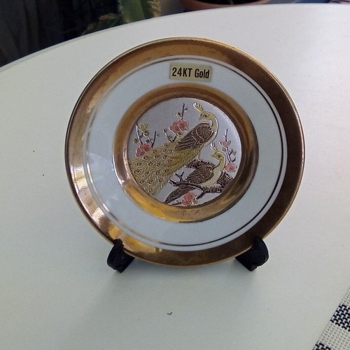 Round plate with 24K gold edge Japan Peacock Collector vintage like new