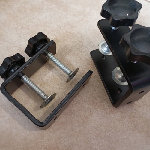 Clamps for DJ or office equipment like new