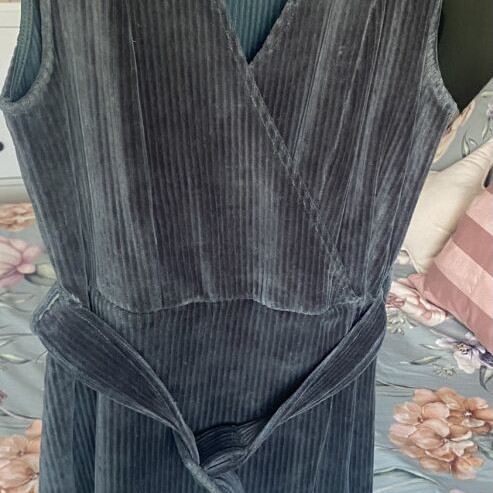 Mango corduroy dress, deep green, mini with waist belt
