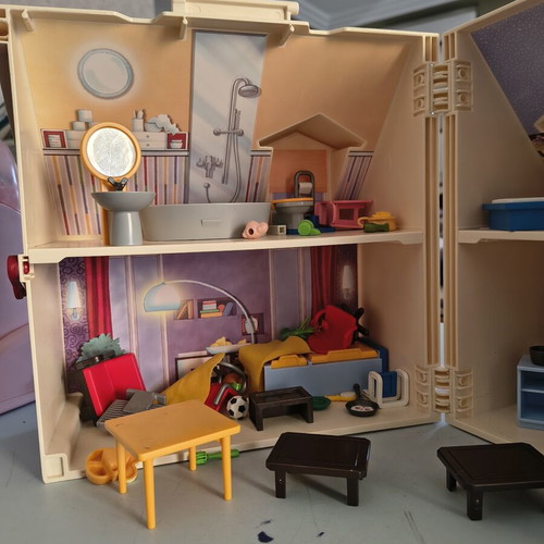 Playmobil modern house toy