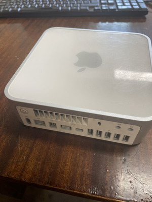 Mac mini 2009 with charger and monitor adapter