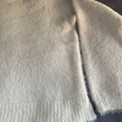 Bershka sweater used, very soft, off white, size S
